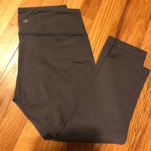 Gray Lululemon leggings crop fit